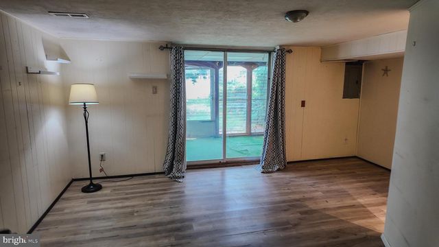 10907 TEMPLETON DR, Philadelphia, PA 19154
