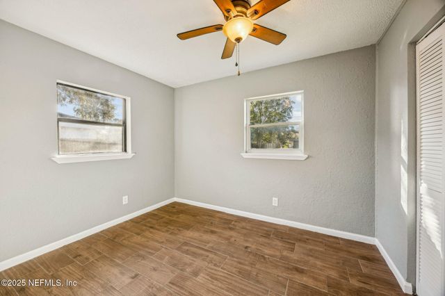 2039 SUNRISE Drive, Jacksonville, FL 32246