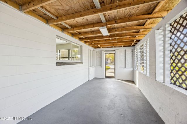 2039 SUNRISE Drive, Jacksonville, FL 32246