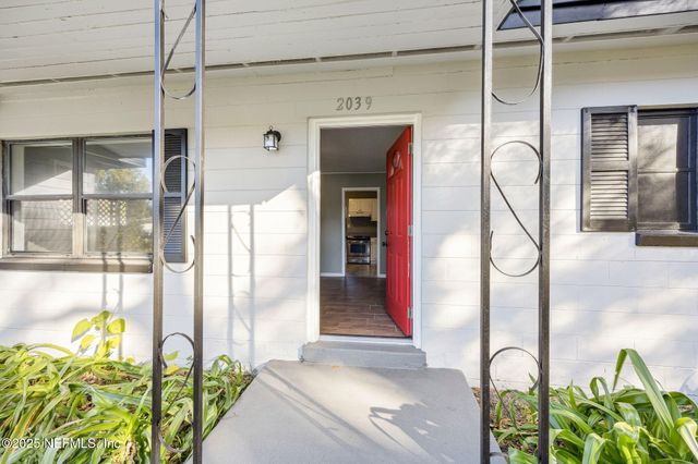 2039 SUNRISE Drive, Jacksonville, FL 32246