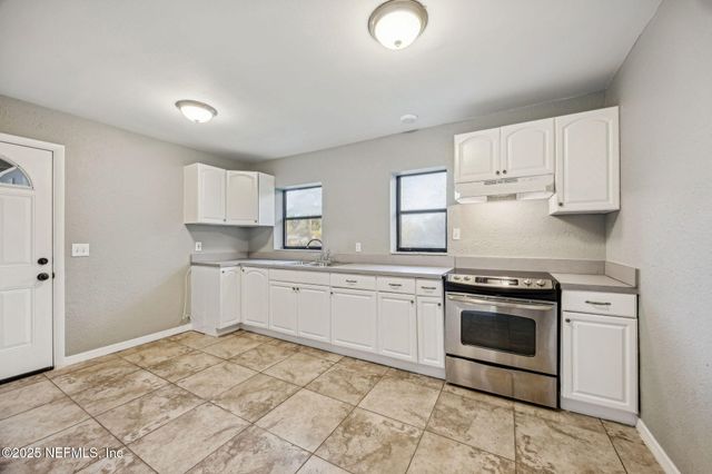 2039 SUNRISE Drive, Jacksonville, FL 32246