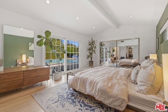 5208 Woodman Avenue, Sherman Oaks, CA 91401