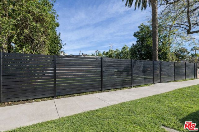 5208 Woodman Avenue, Sherman Oaks, CA 91401