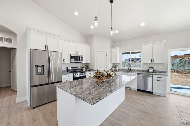 1218 N Challenger Pl, Pueblo West, CO 81007