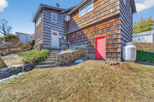 17 Mary Avenue, Mahopac, NY 10541