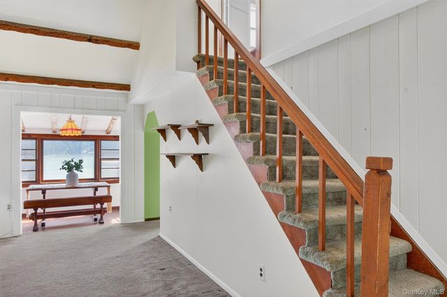 17 Mary Avenue, Mahopac, NY 10541