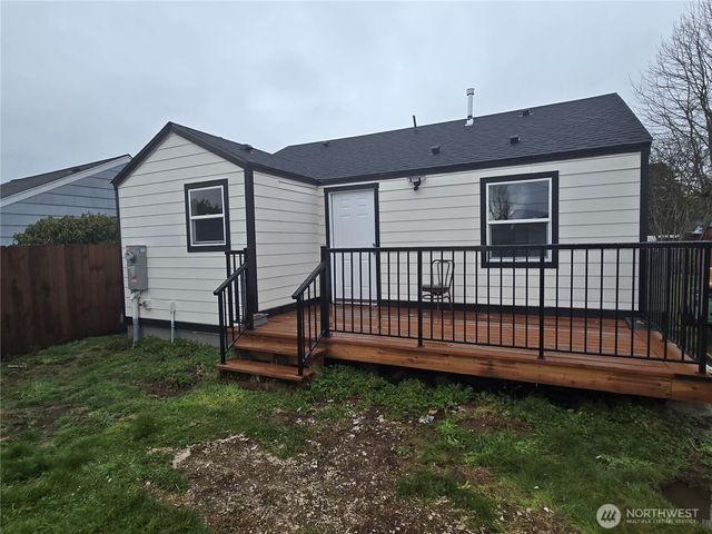 437 D Street, Blaine, WA 98230