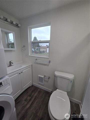 437 D Street, Blaine, WA 98230