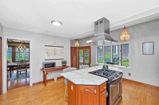 12 Newton Rd, Haverhill, MA 01830