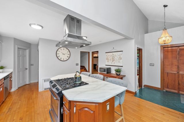 12 Newton Rd, Haverhill, MA 01830