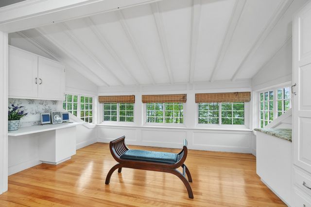 12 Newton Rd, Haverhill, MA 01830