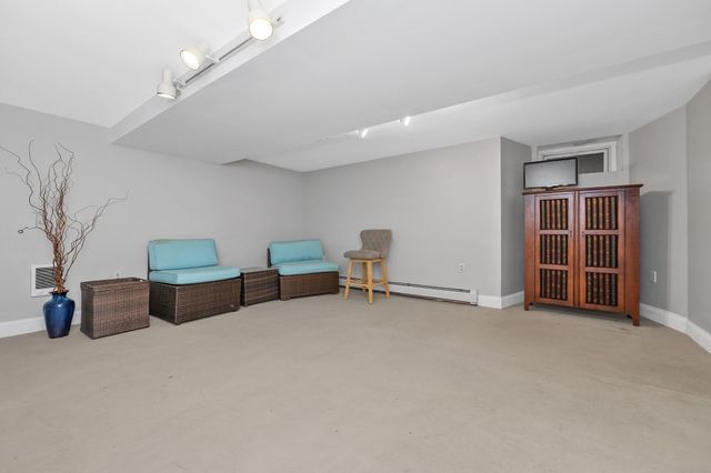 12 Newton Rd, Haverhill, MA 01830