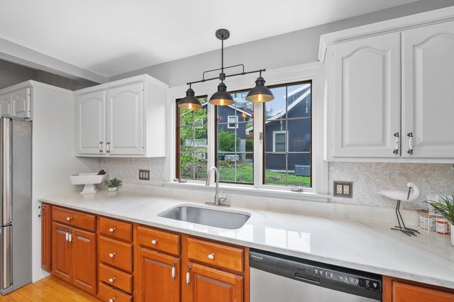 12 Newton Rd, Haverhill, MA 01830