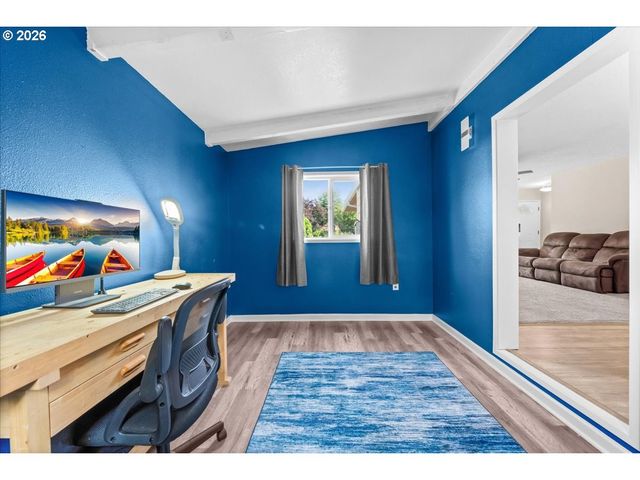 250 FOREST Pl, Forest Grove, OR 97116