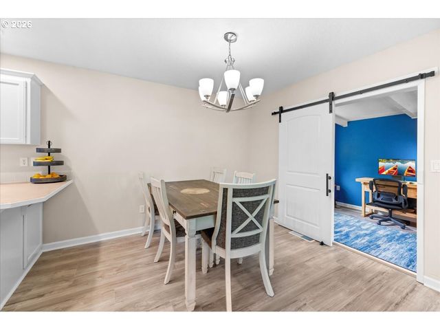 250 FOREST Pl, Forest Grove, OR 97116