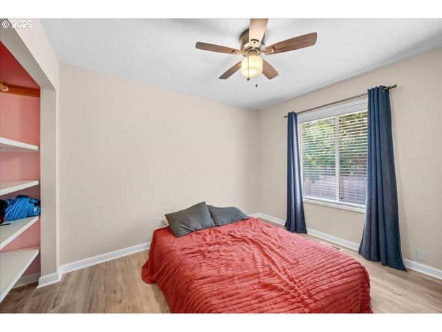250 FOREST Pl, Forest Grove, OR 97116