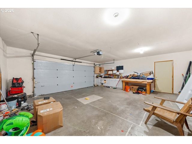 250 FOREST Pl, Forest Grove, OR 97116