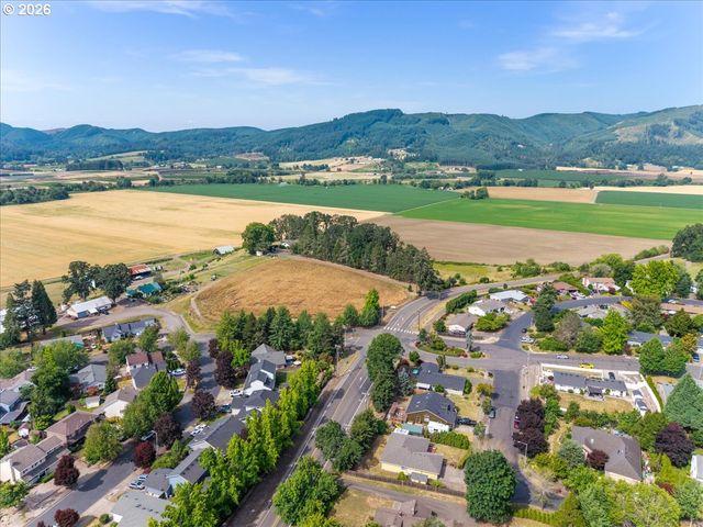 250 FOREST Pl, Forest Grove, OR 97116