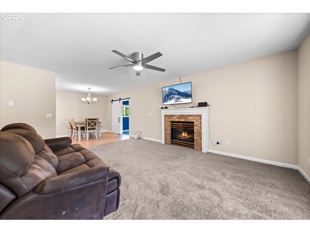 250 FOREST Pl, Forest Grove, OR 97116