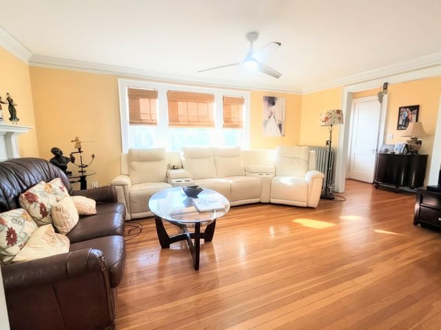 340 Common St 2, Belmont, MA 02478