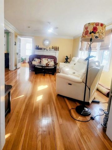 340 Common St 2, Belmont, MA 02478