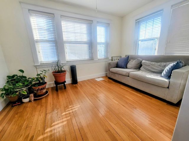 340 Common St 2, Belmont, MA 02478
