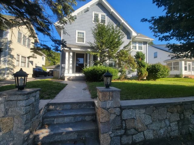 340 Common St 2, Belmont, MA 02478