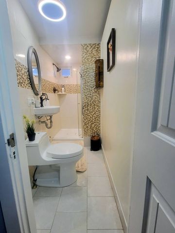 340 Common St 2, Belmont, MA 02478