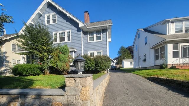 340 Common St 2, Belmont, MA 02478
