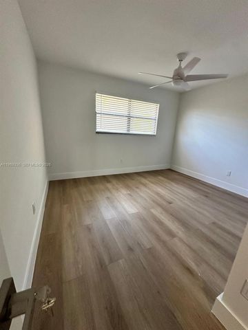 9102 SW 113th Place Cir E, Miami, FL 33176