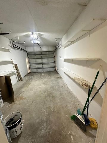 9102 SW 113th Place Cir E, Miami, FL 33176