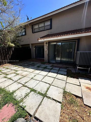 9102 SW 113th Place Cir E, Miami, FL 33176