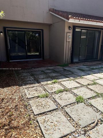 9102 SW 113th Place Cir E, Miami, FL 33176