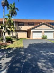 9102 SW 113th Place Cir E, Miami, FL 33176