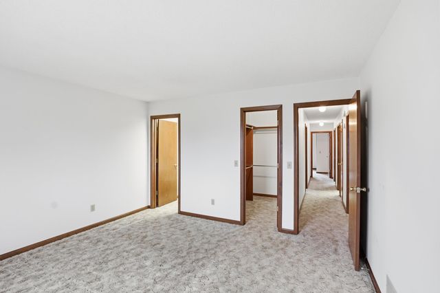 2929 KENBRIDGE Court, Fort Wayne, IN 46845