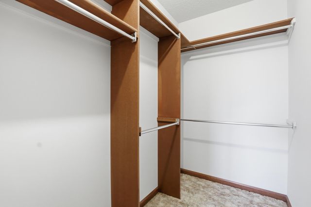 2929 KENBRIDGE Court, Fort Wayne, IN 46845