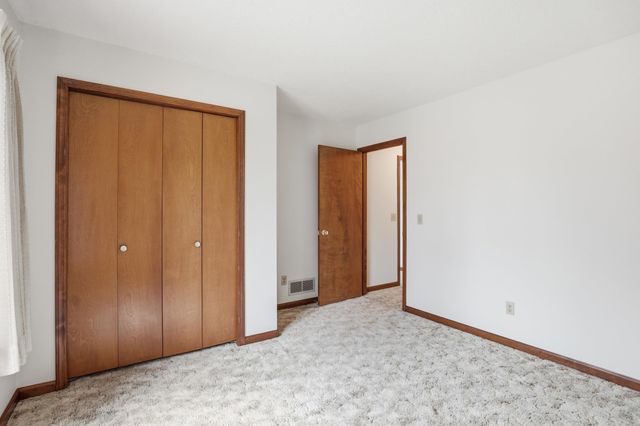 2929 KENBRIDGE Court, Fort Wayne, IN 46845