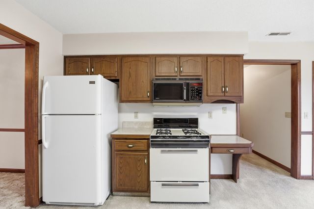 2929 KENBRIDGE Court, Fort Wayne, IN 46845