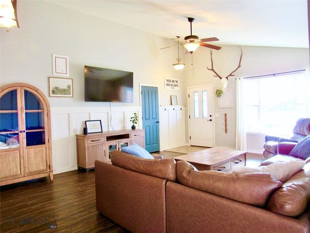 3020 E Copper Ridge, Billings, MT 59106