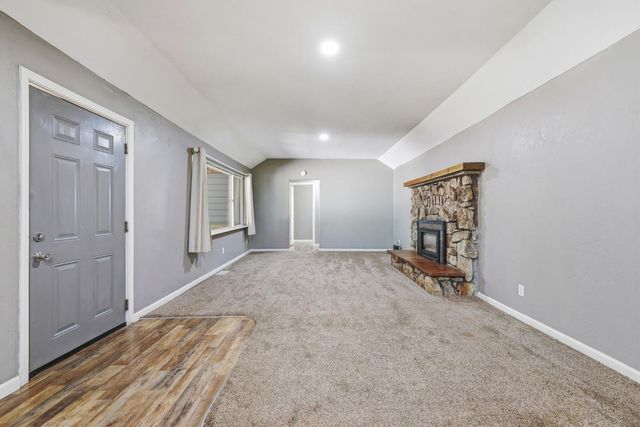 5684 Pony Express Trl, Pollock Pines, CA 95726