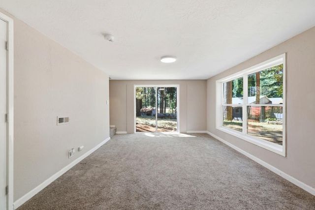 5684 Pony Express Trl, Pollock Pines, CA 95726