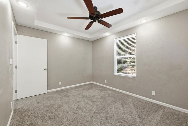 5684 Pony Express Trl, Pollock Pines, CA 95726
