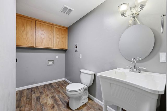 5684 Pony Express Trl, Pollock Pines, CA 95726