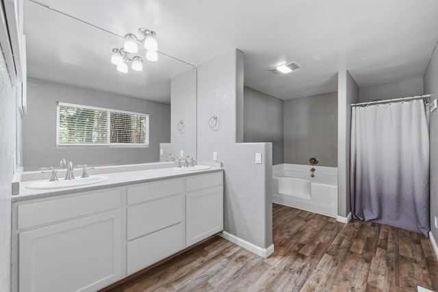 5684 Pony Express Trl, Pollock Pines, CA 95726