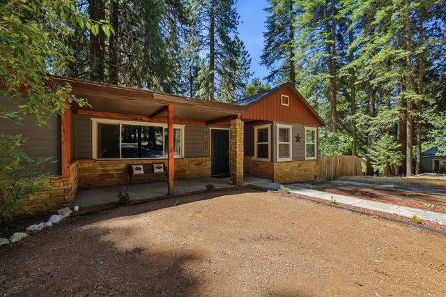 5684 Pony Express Trl, Pollock Pines, CA 95726