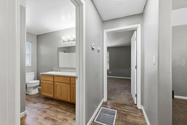 5684 Pony Express Trl, Pollock Pines, CA 95726