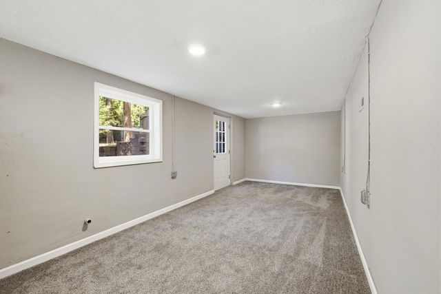 5684 Pony Express Trl, Pollock Pines, CA 95726
