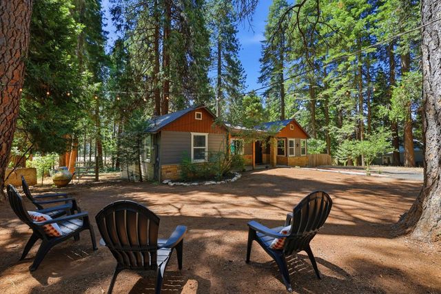 5684 Pony Express Trl, Pollock Pines, CA 95726