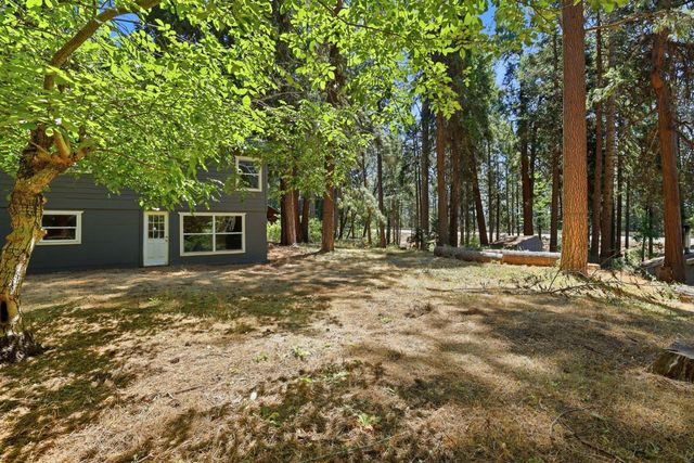 5684 Pony Express Trl, Pollock Pines, CA 95726