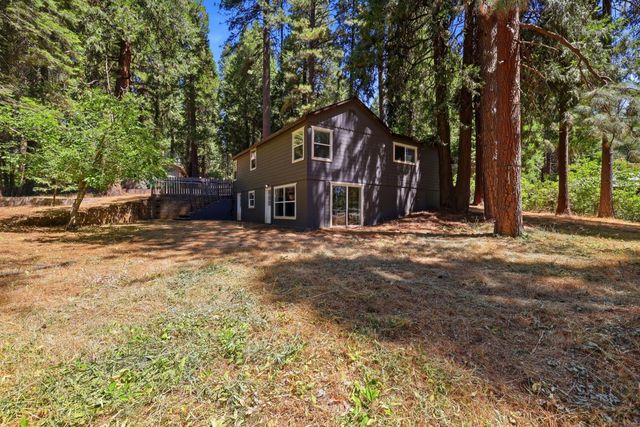 5684 Pony Express Trl, Pollock Pines, CA 95726